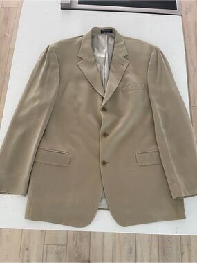Andrew Fezza tan blazer 46L